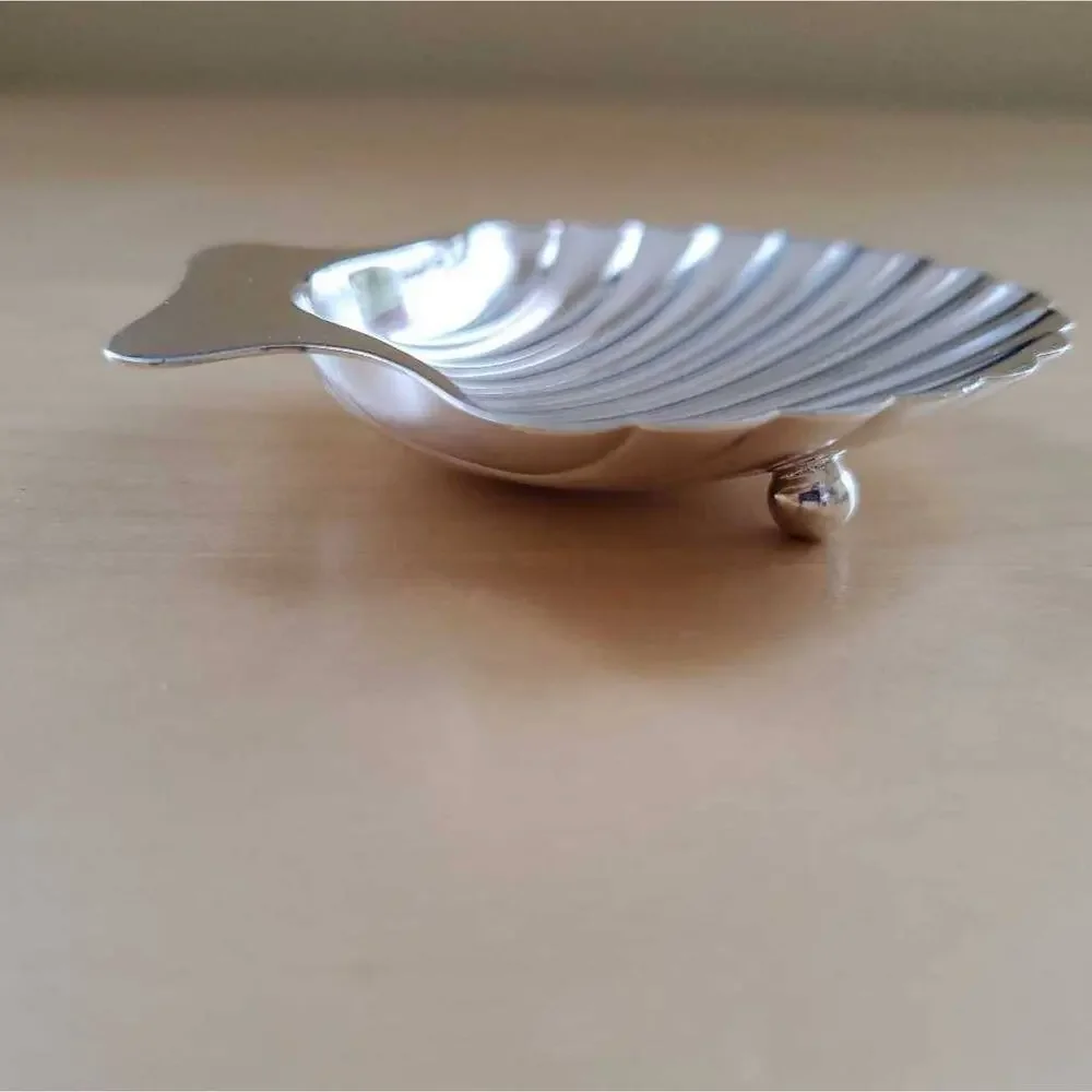 Tiffany & Co Clam Sea Shell Dish Sterling Silver Footed Collectible Decor